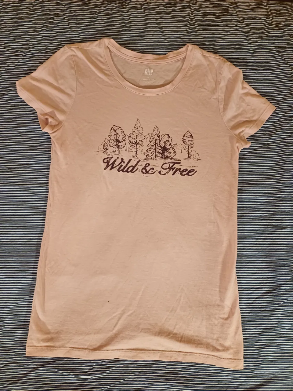 Remera GAP - Vista 3