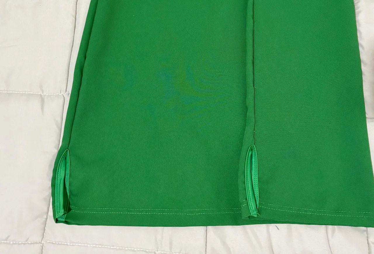 Blusa A ≠ - Vista 2