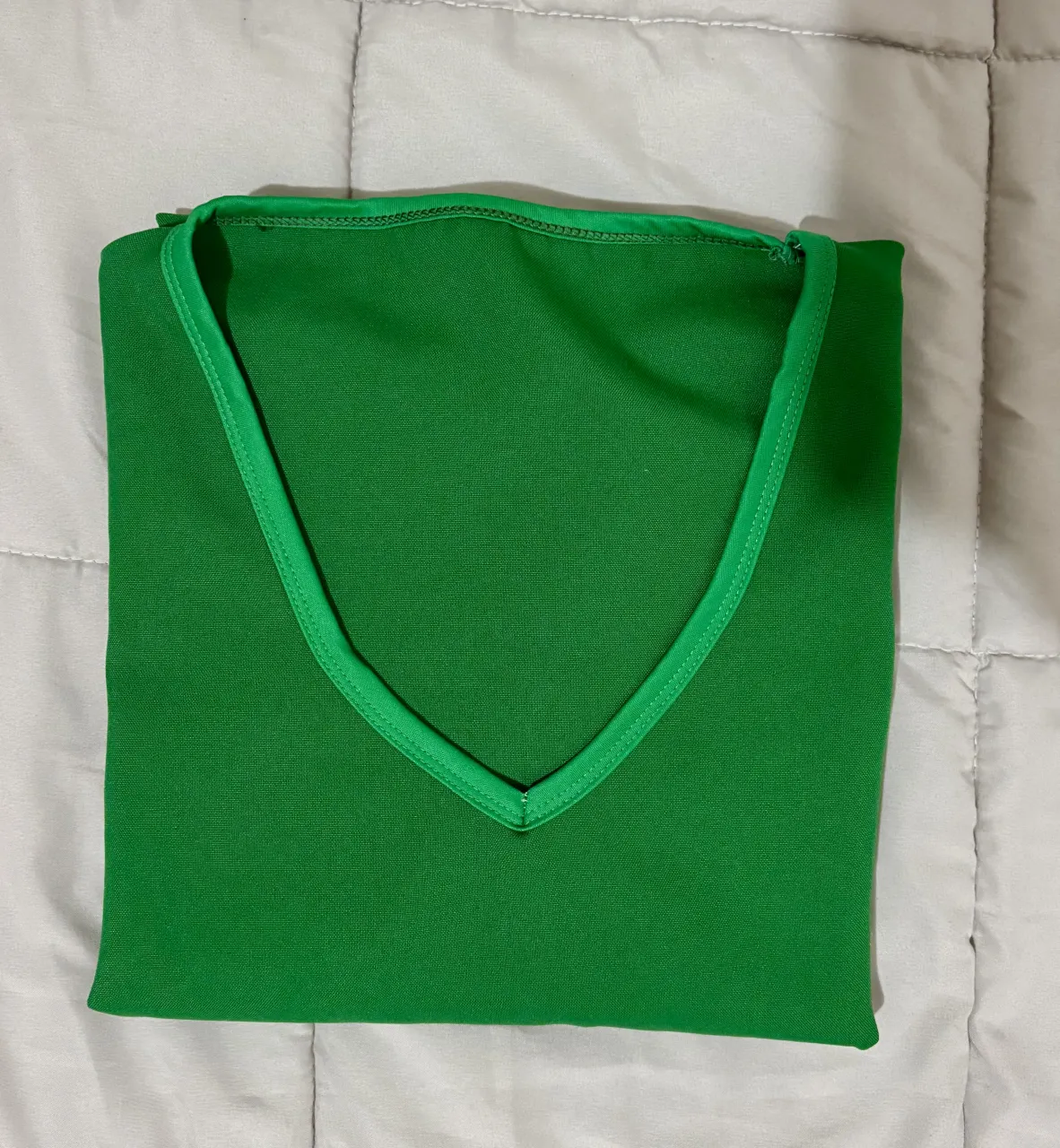 Blusa A ≠ - Vista 3