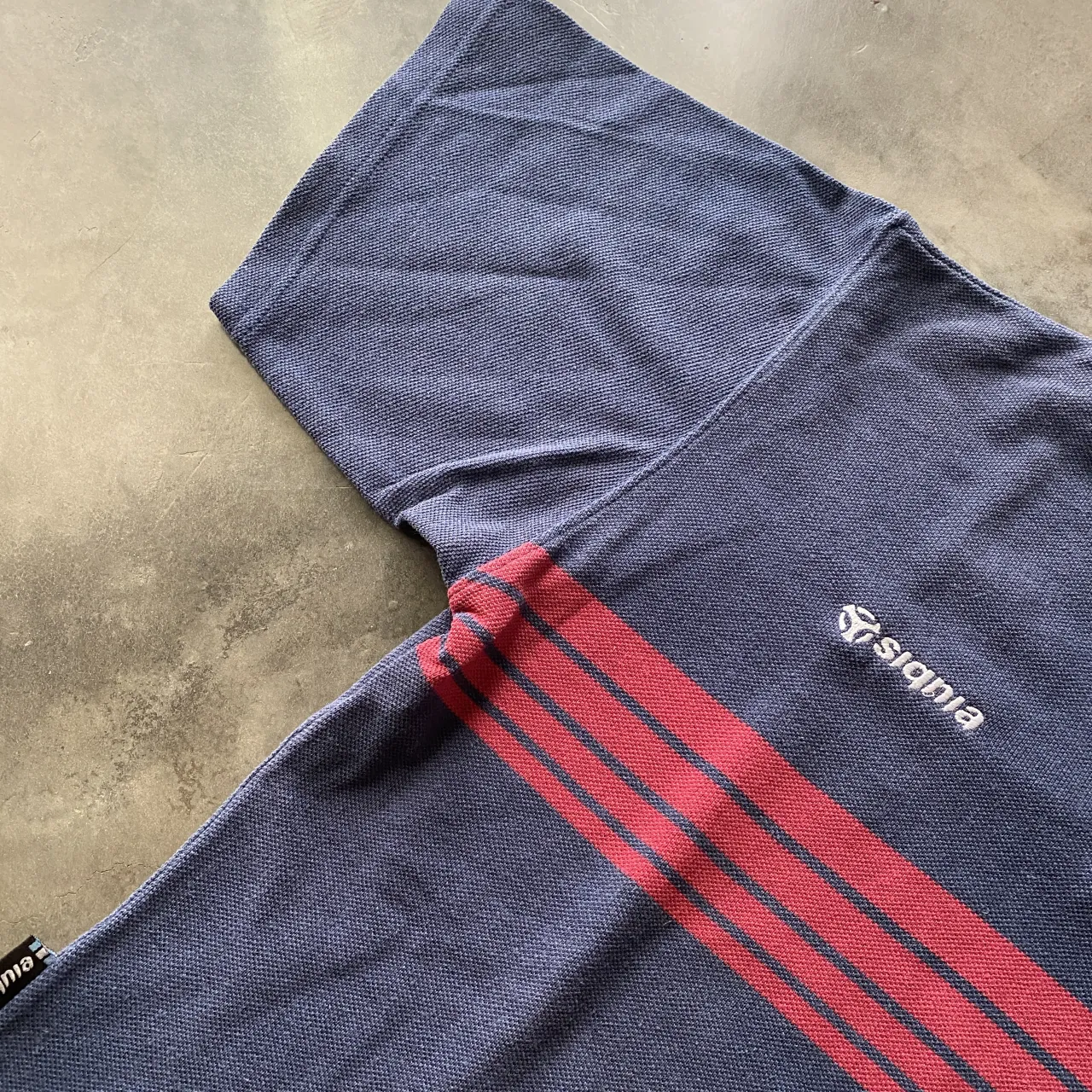 Remera Signia - Vista 4