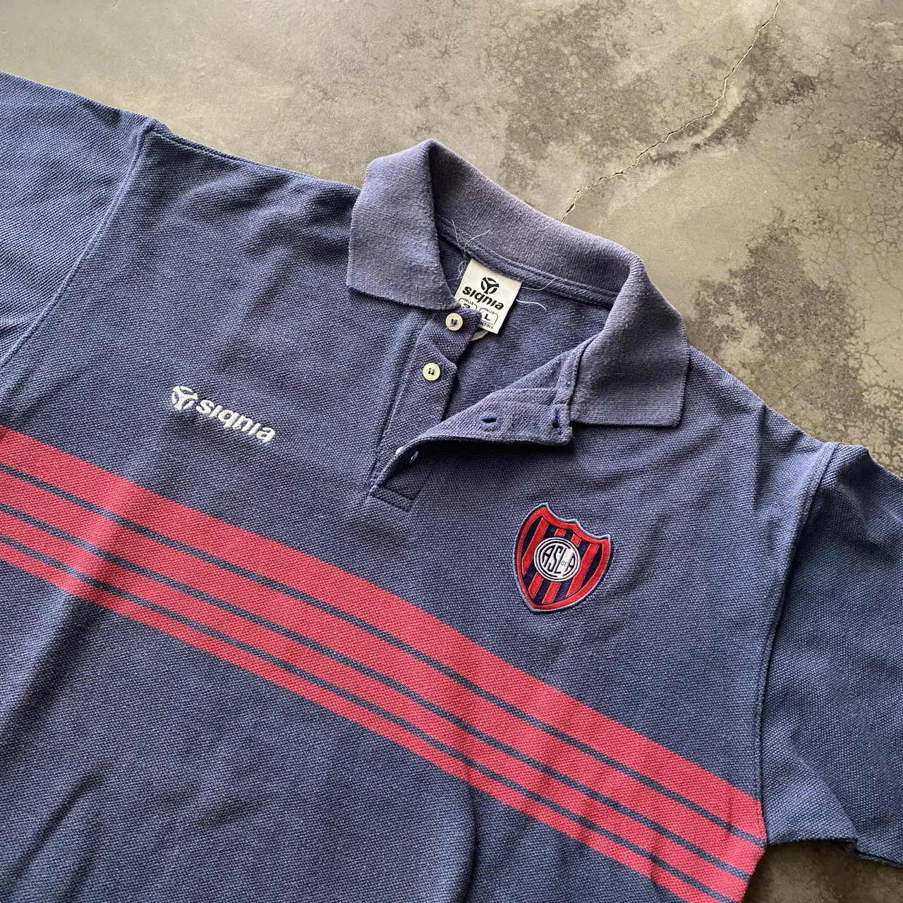 Remera Signia - Vista 2