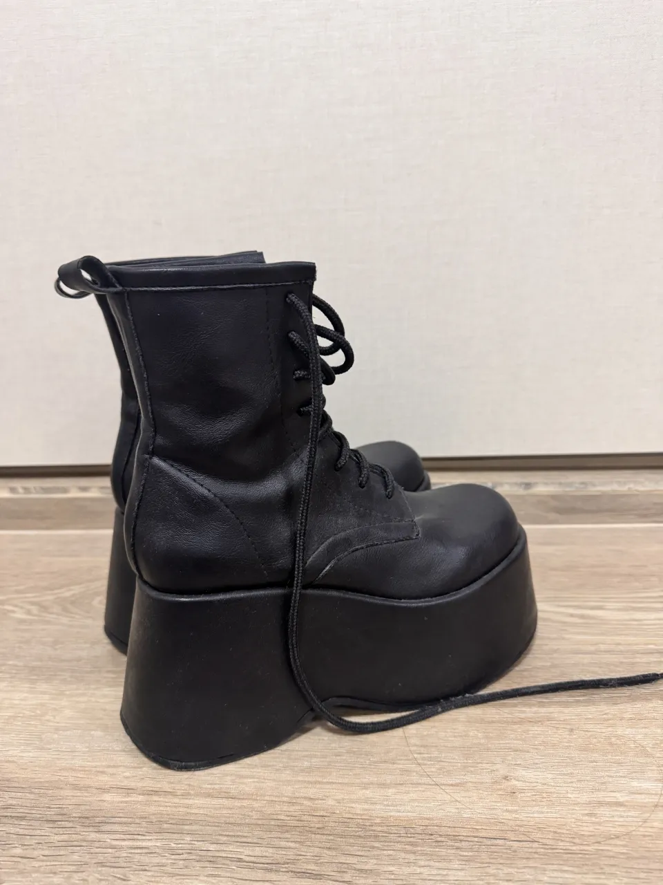 Borcegos Sarkany - Vista 3