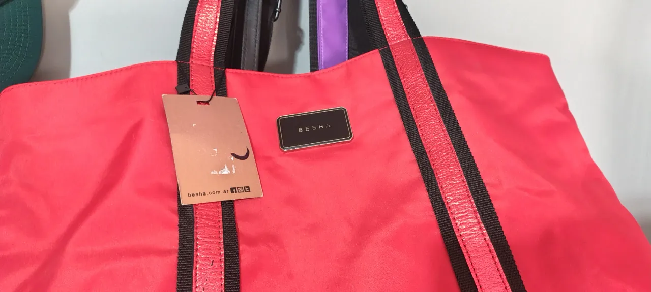 Cartera Besha - Vista 2