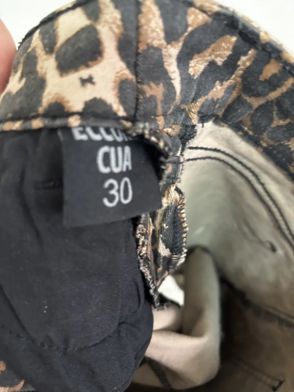 Pollera Eccomi cua - Vista 3