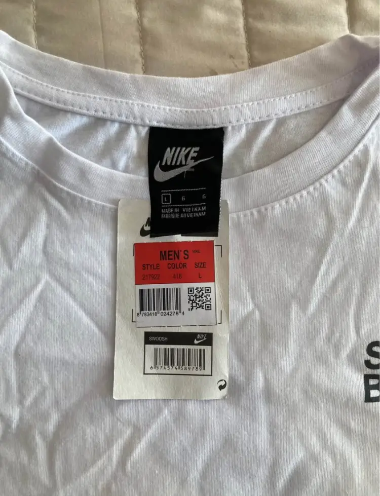 Remera Nike - Vista 2