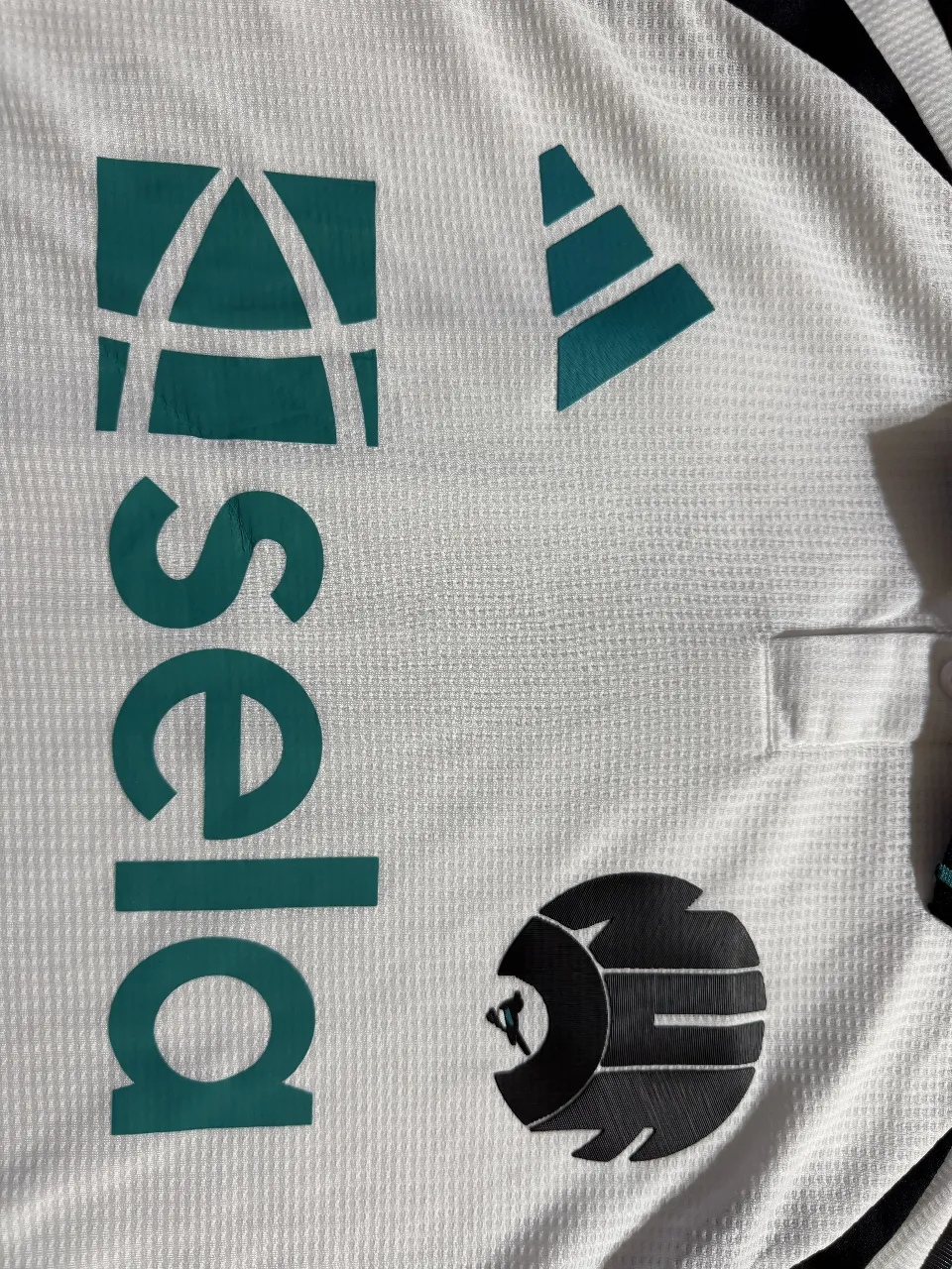 Camiseta adidas - Vista 3
