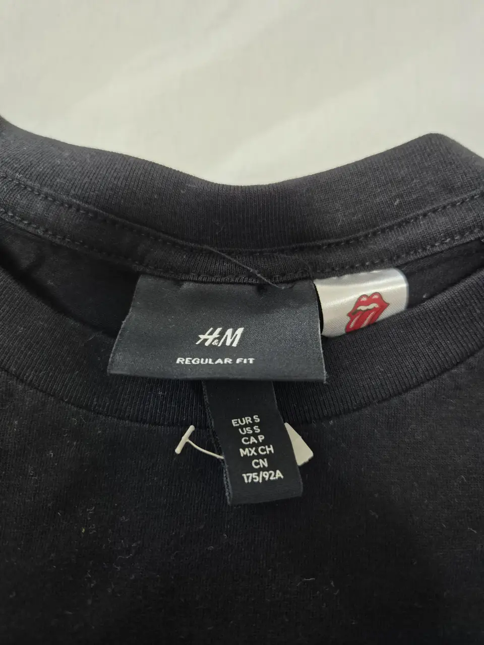 Remera H&M - Vista 3