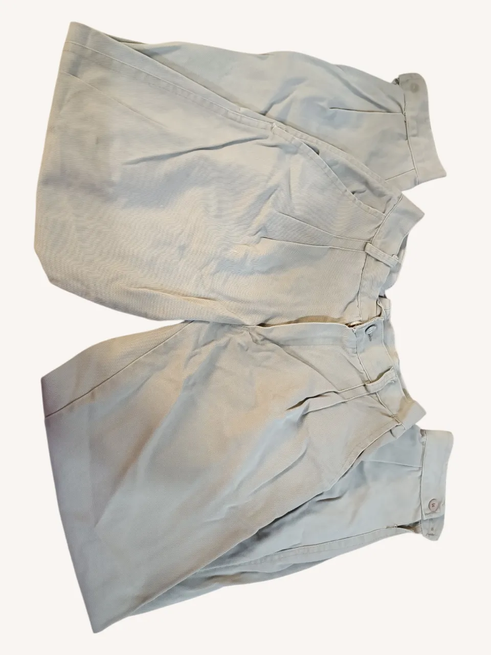 Bombacha de campo color crudo.
‼️Detalles de manchitas, ver fotos.