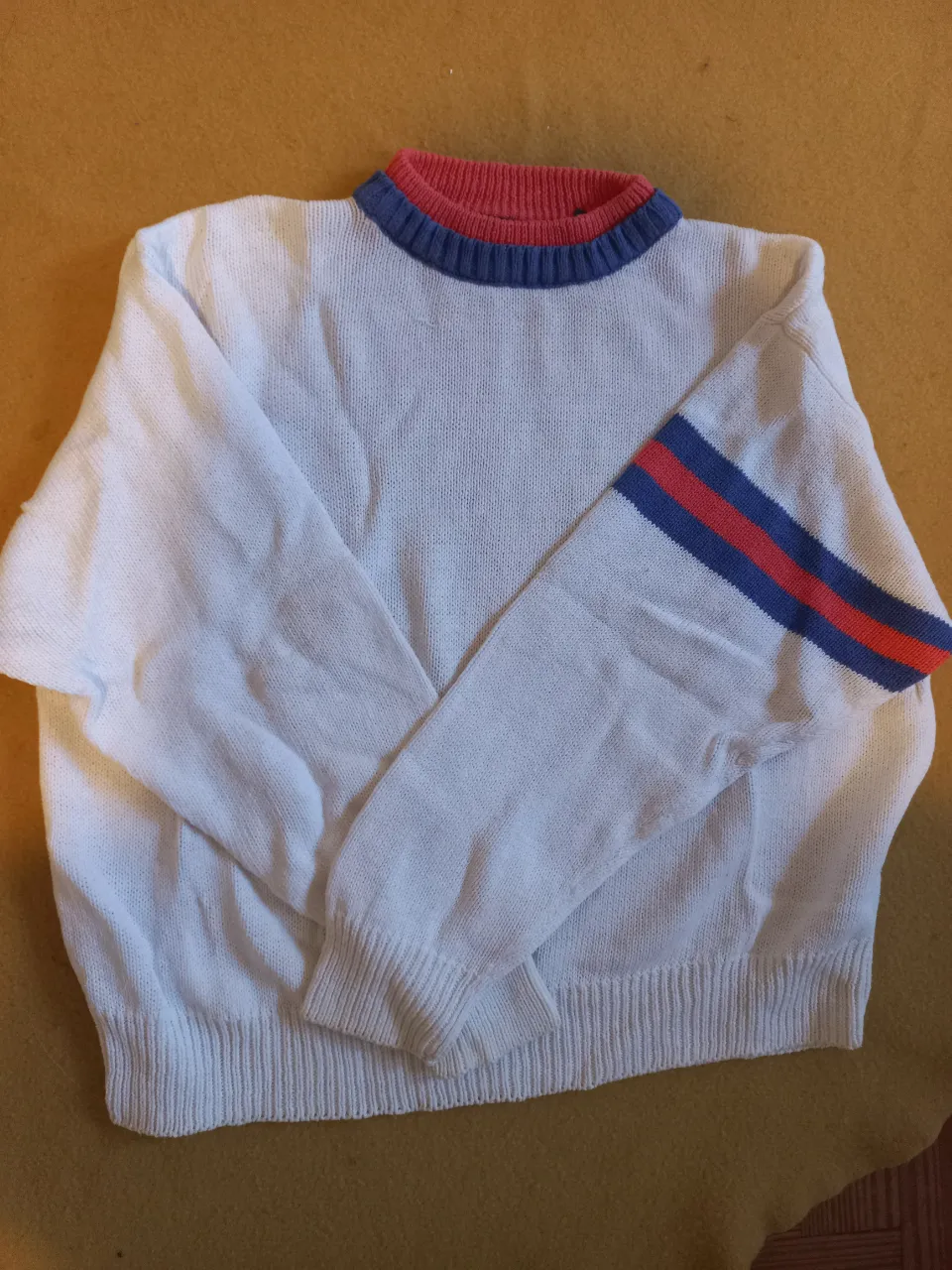 Sweater Hunt - Vista 2