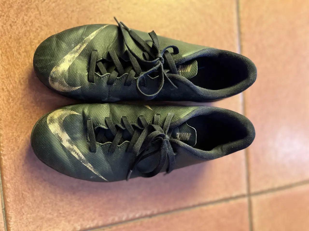 Botín de fútbol Nike