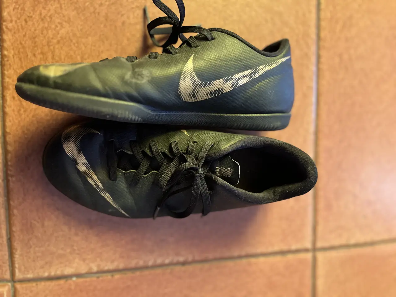 Botín de fútbol Nike - Vista 4