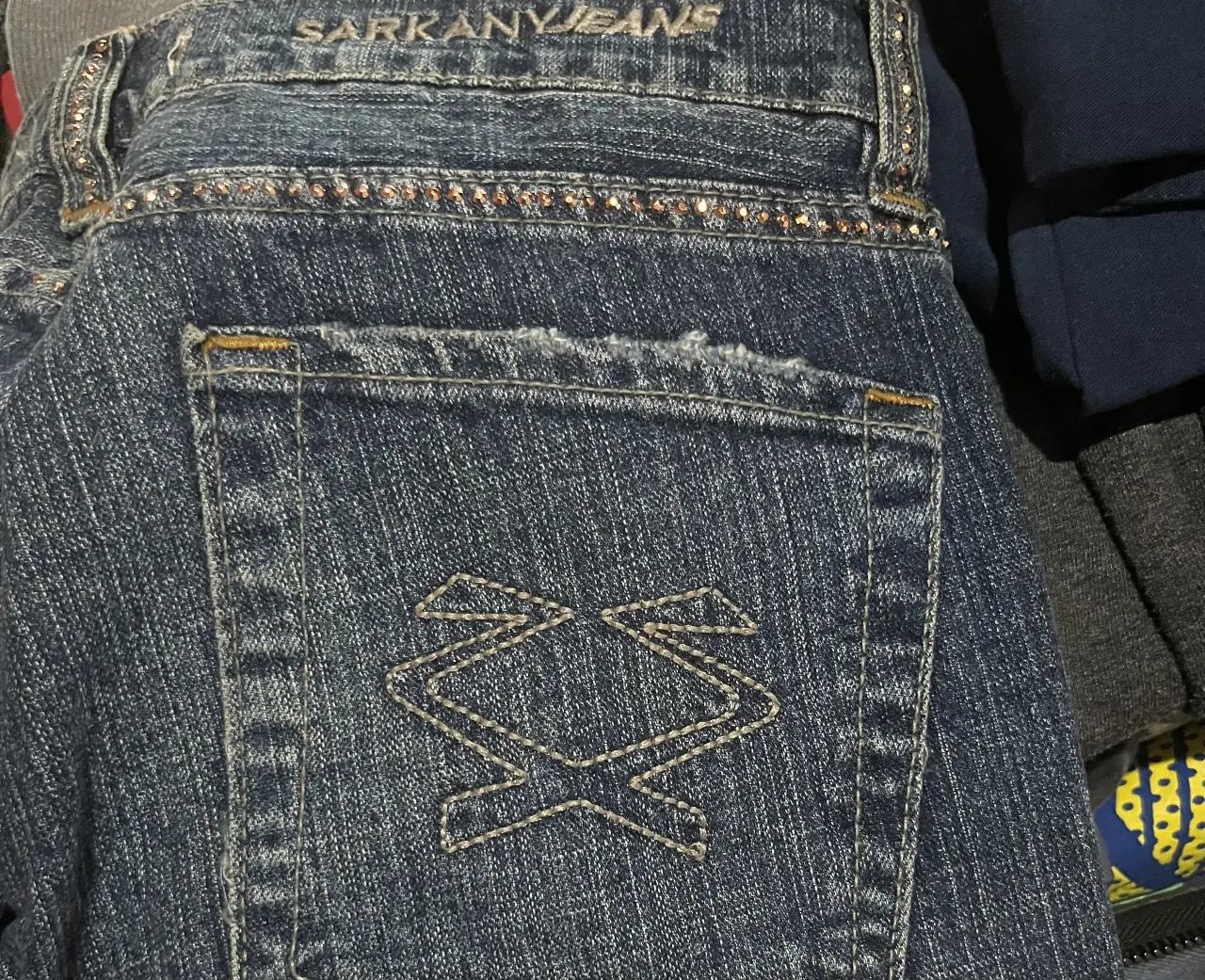 Jean Sarkany Jeans - Vista 4