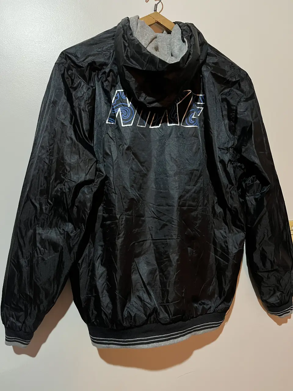 Campera Nike - Vista 2
