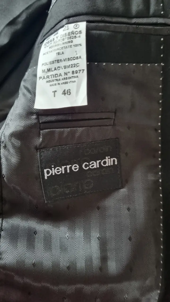Traje Pierre Cardin - Vista 2