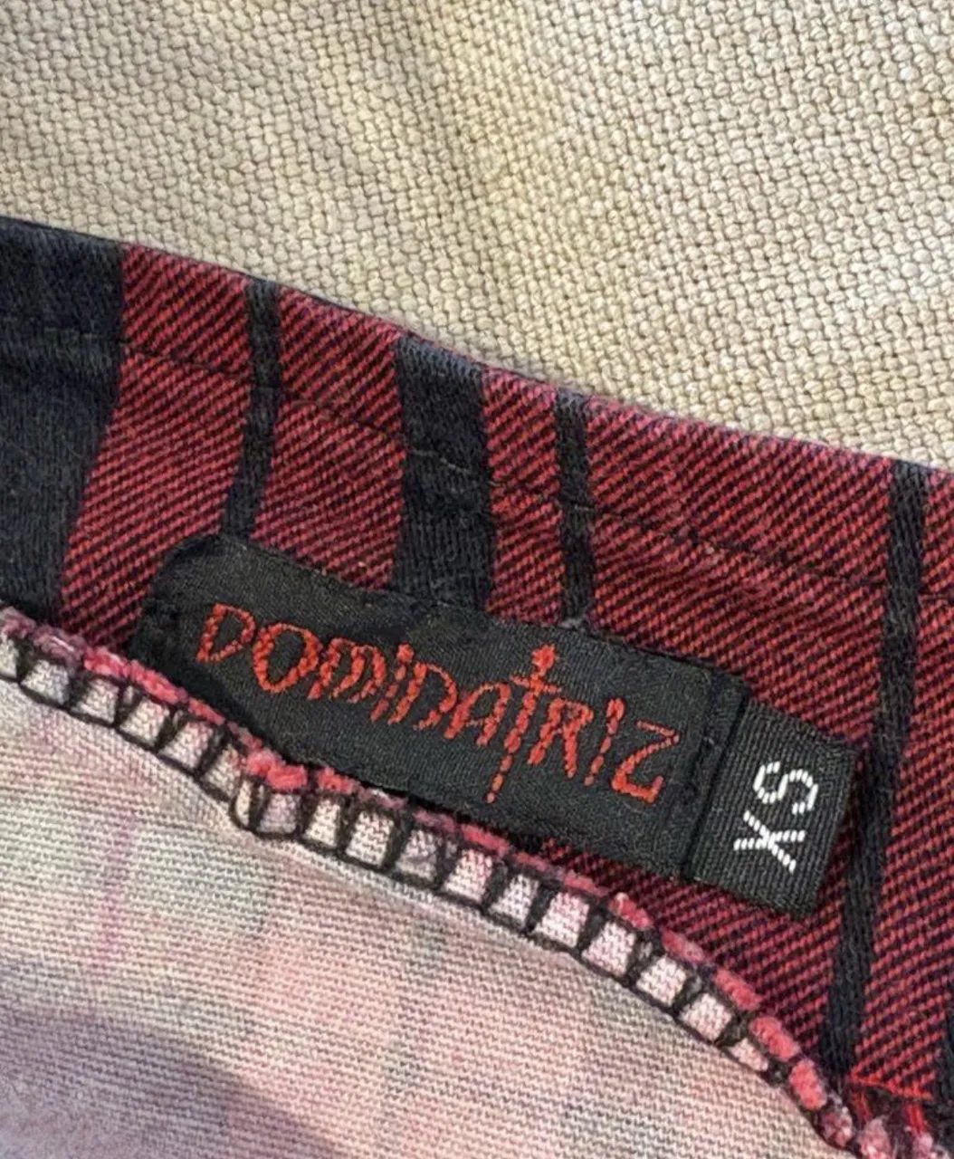 Minifalda Dominatriz - Vista 2