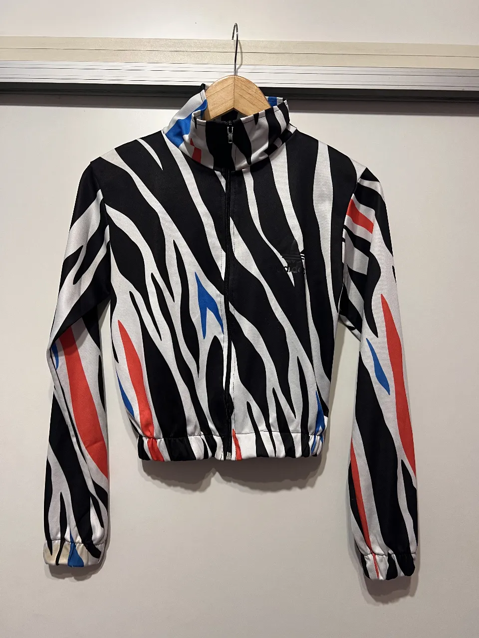 Campera adidas - Vista 3