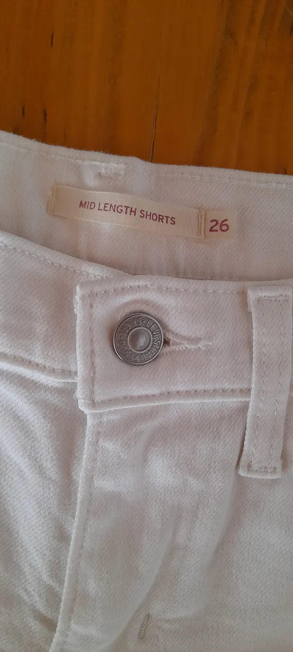 Short Levi's - Vista 2