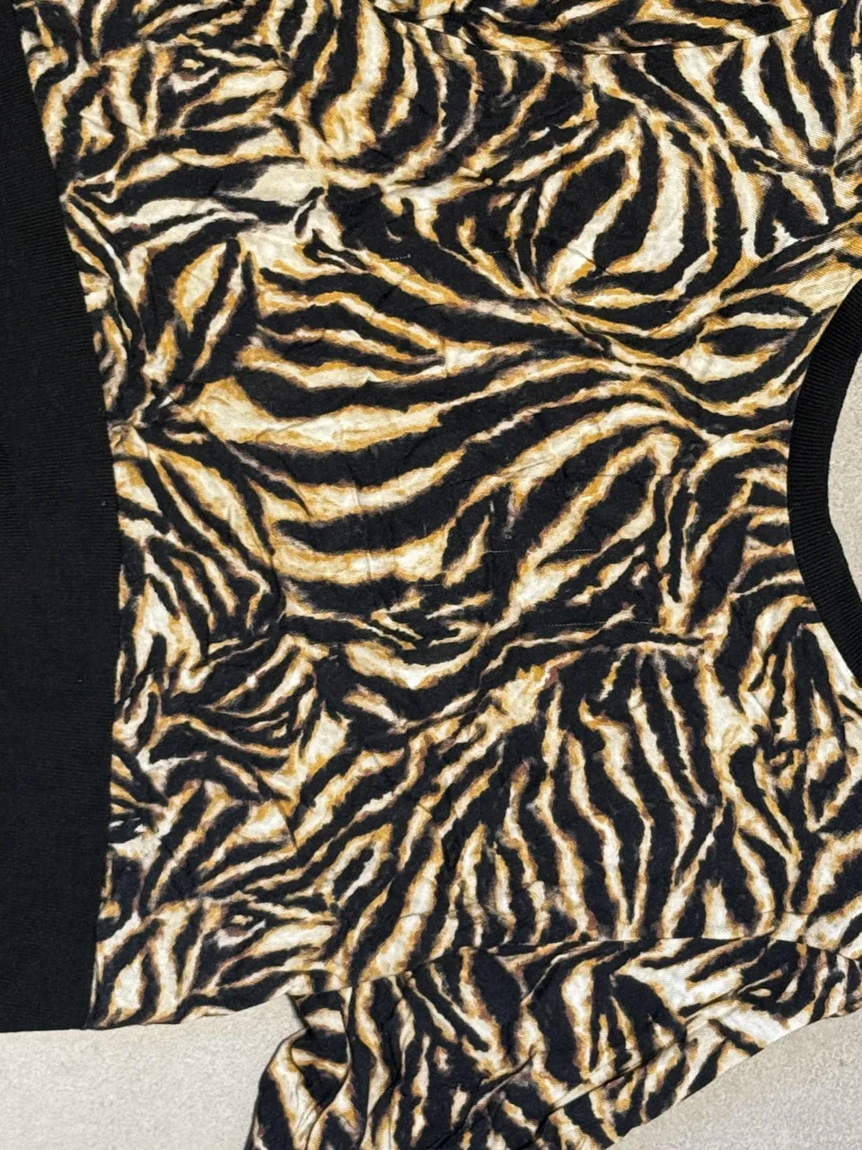 Buzo Maria Cher - Vista 2