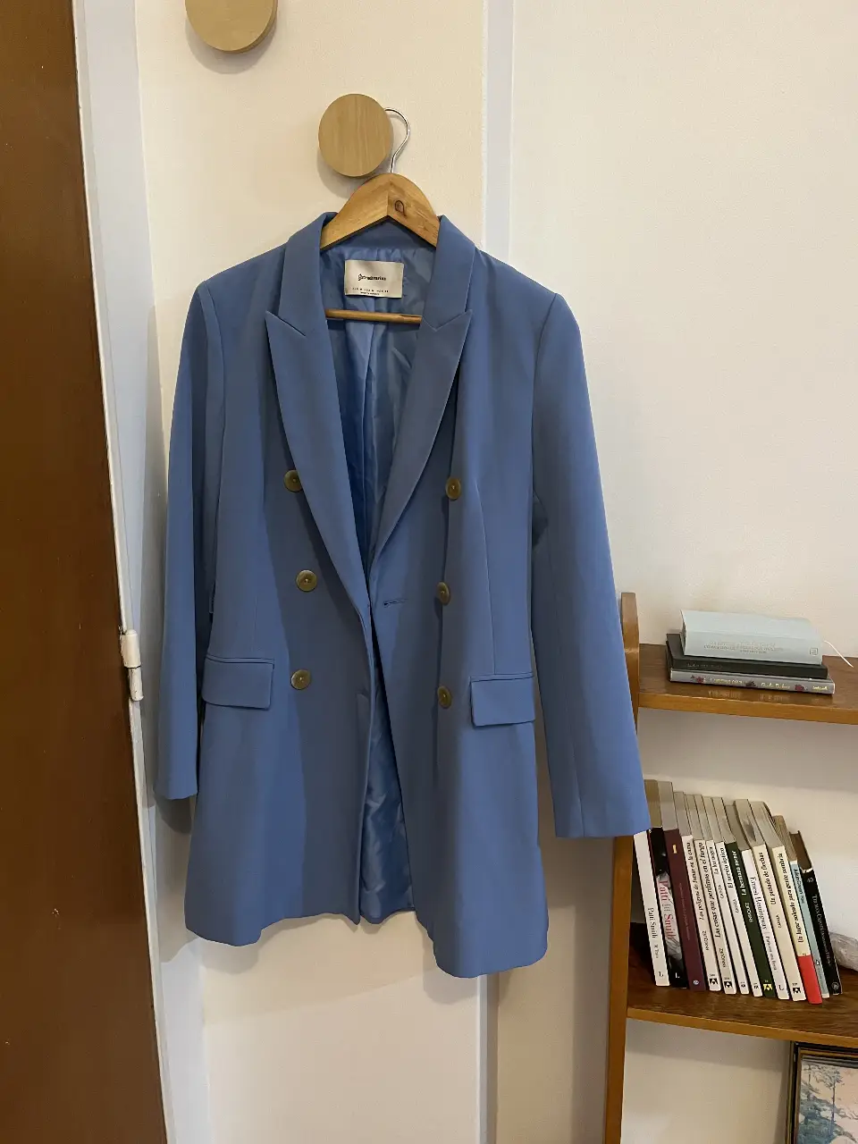 Blazer Celeste - Stradivarius (no cuenta con cinturon)