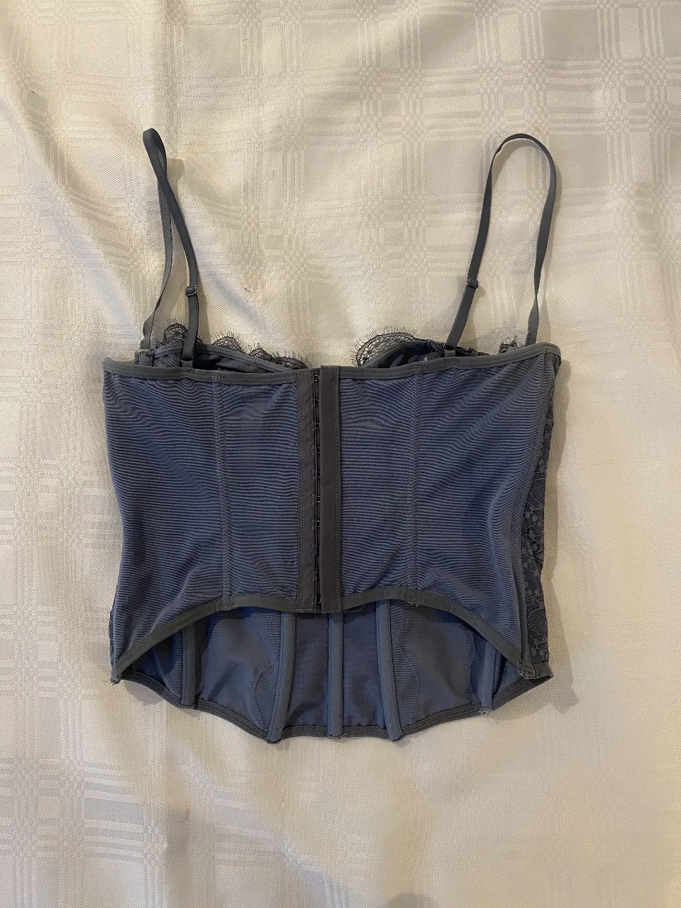 Corpiño Urban Outfitters - Vista 2