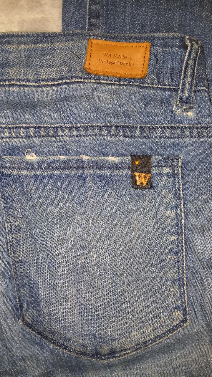 Jean Wanama - Vista 4