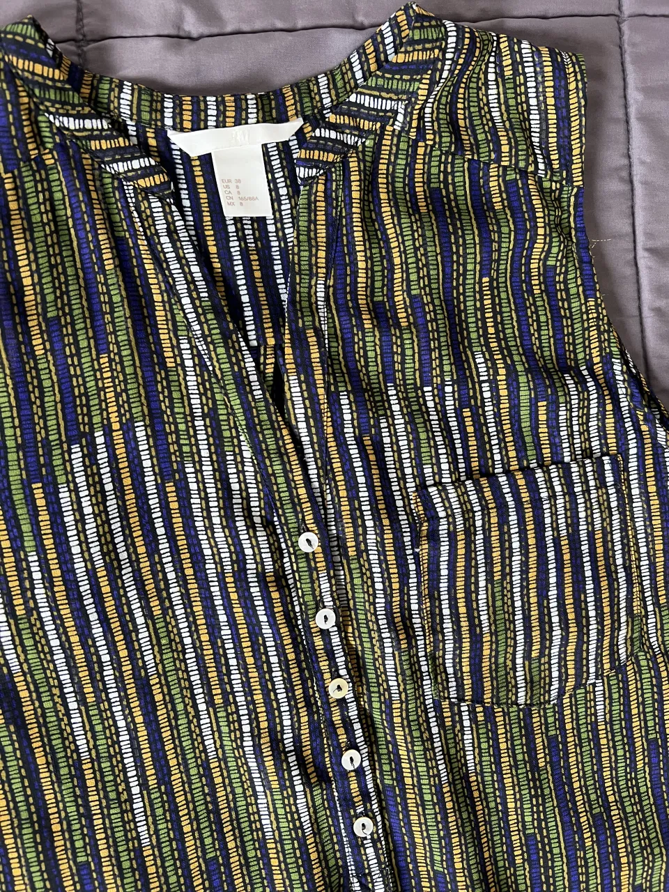 Remera H&M - Vista 3