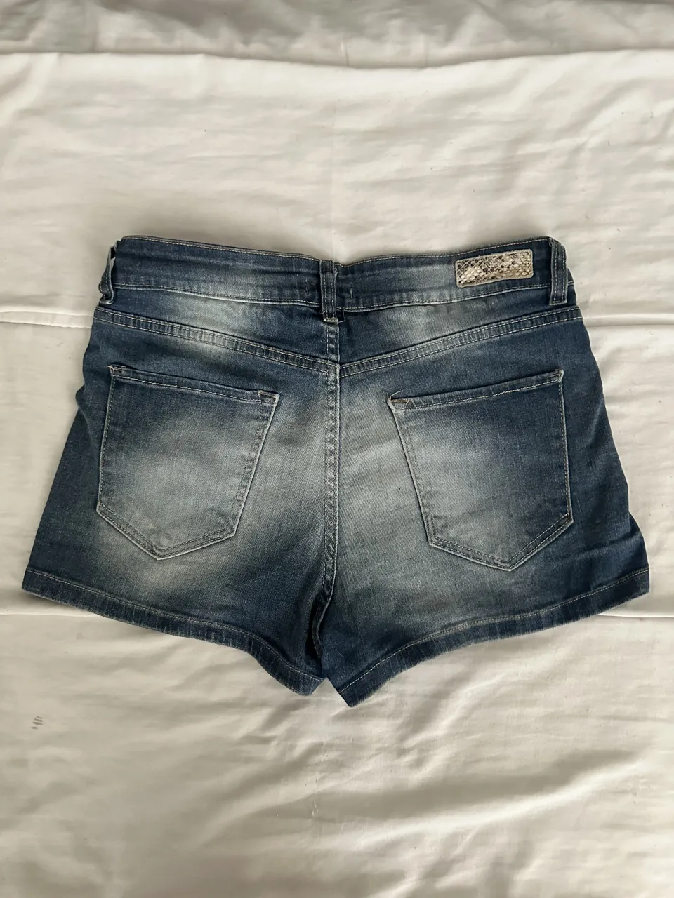 Short VERTU - Vista 2