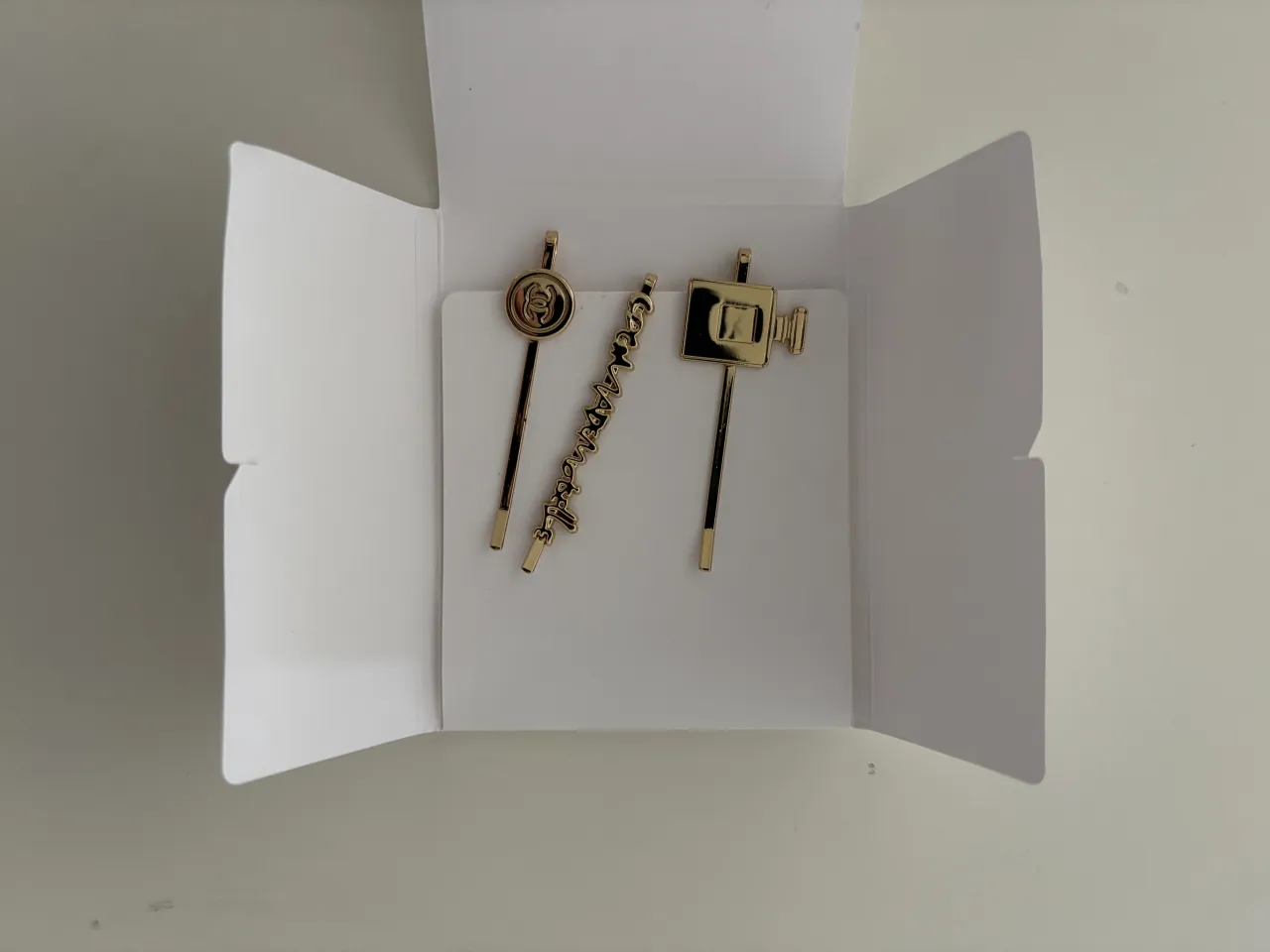 Accesorio Chanel - Vista 2