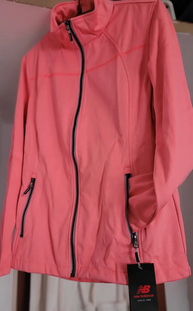 Campera New Balance - Vista 3