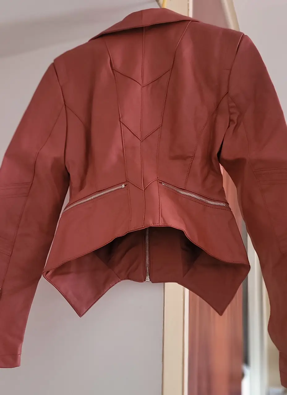 Campera GUESS - Vista 2
