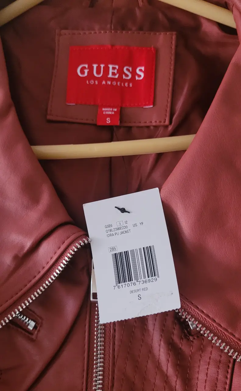 Campera GUESS - Vista 3