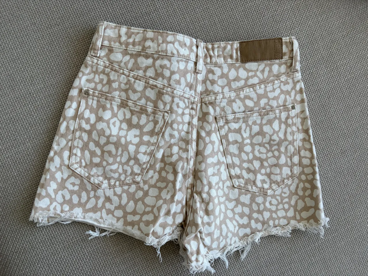 Short Zara - Vista 3