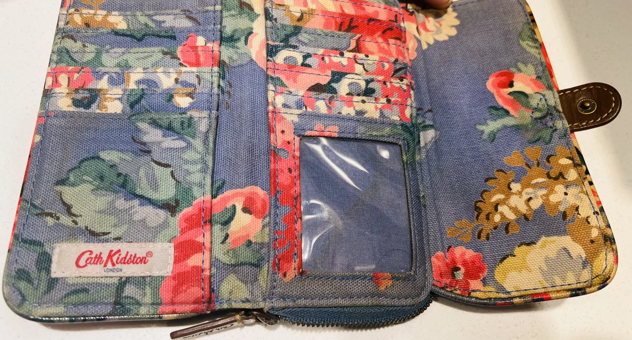 Billetera Cath Kidston - Vista 3