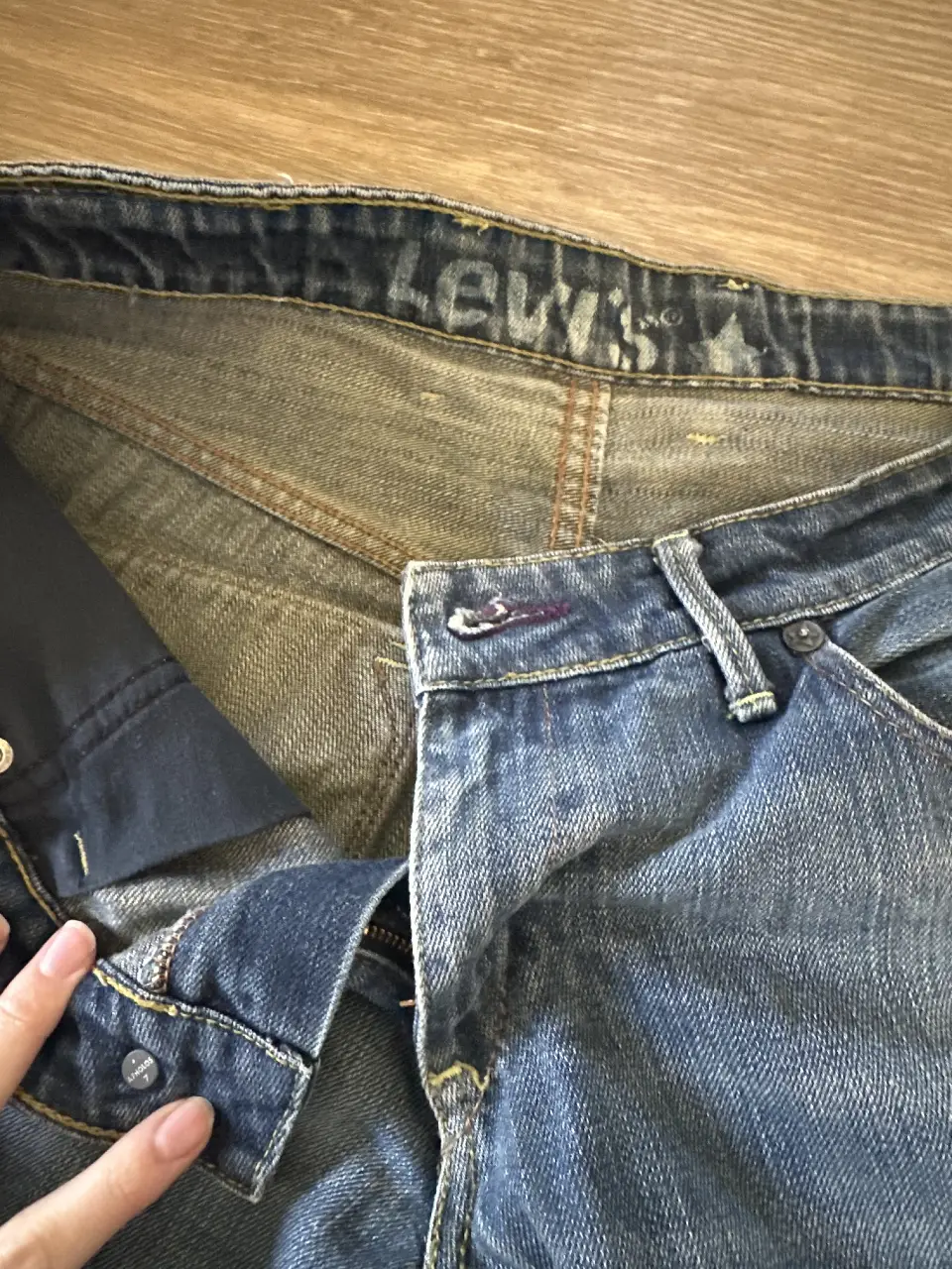 Jean Levi's - Vista 2