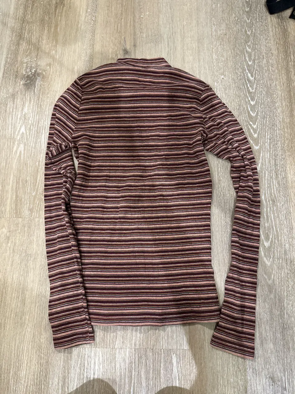 Remera Hollister - Vista 4