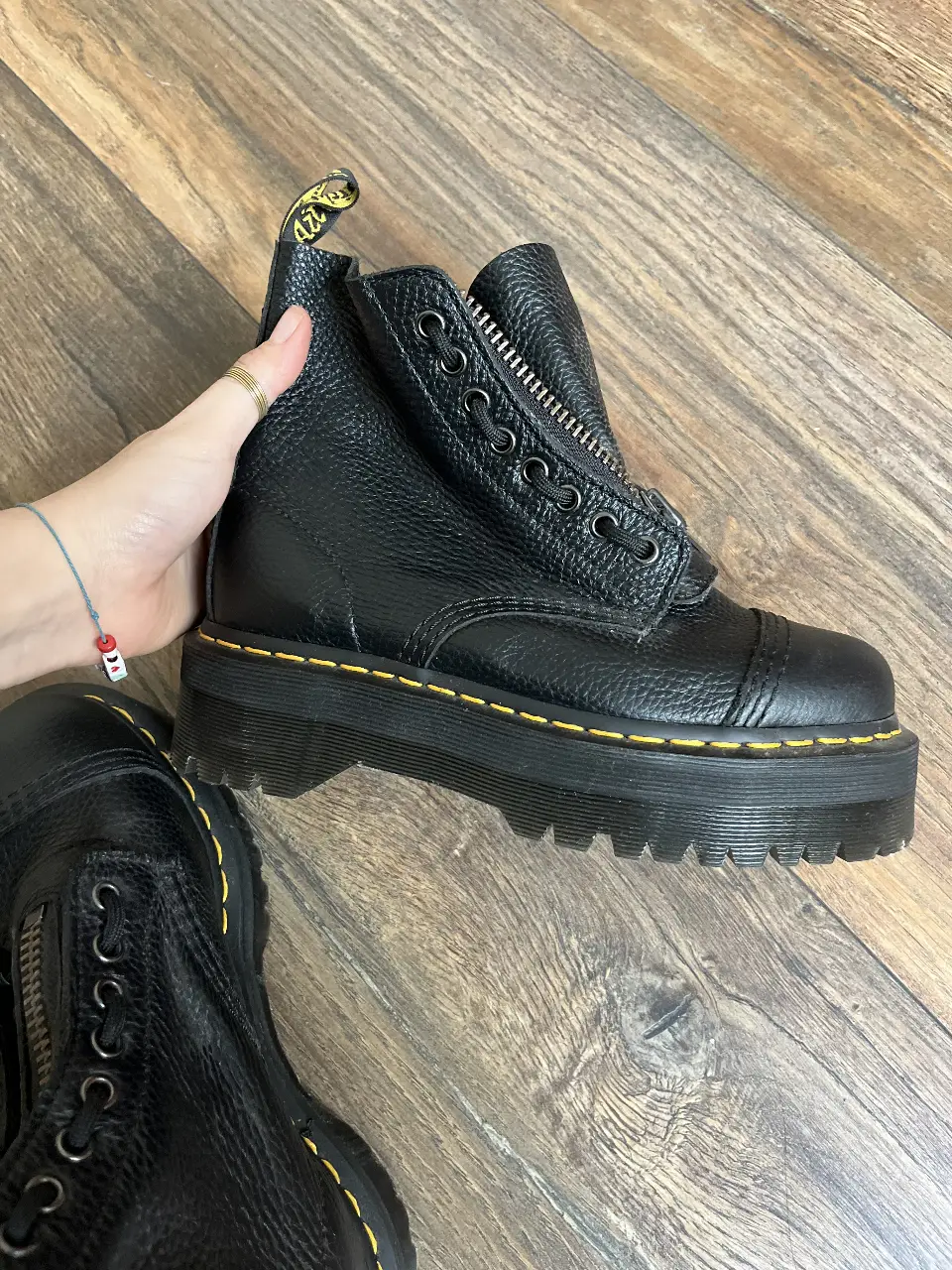 Botines Dr. Martens - Vista 3