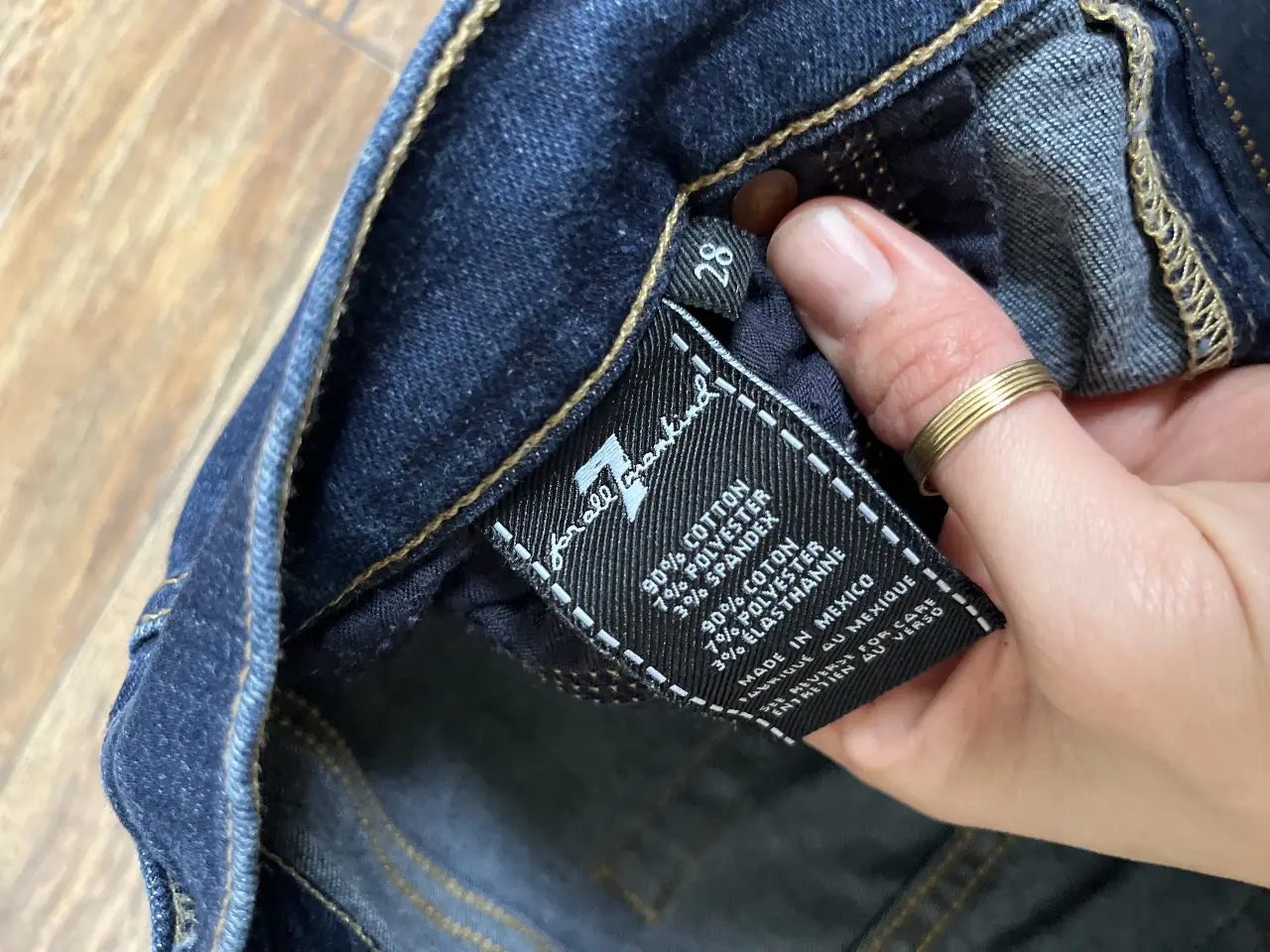 Jean 7 For All Mankind - Vista 3