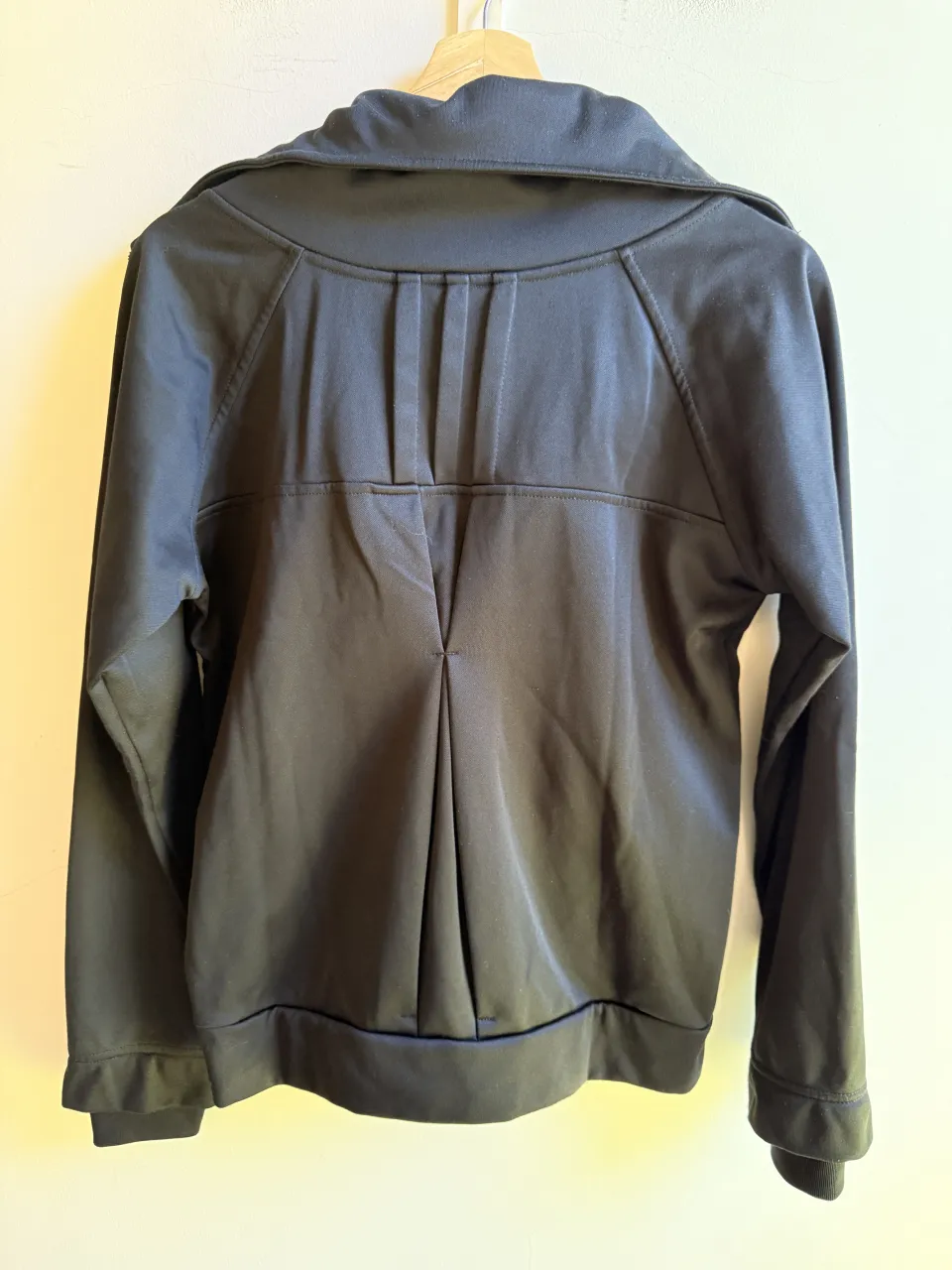 Campera Punto 1 - Vista 3