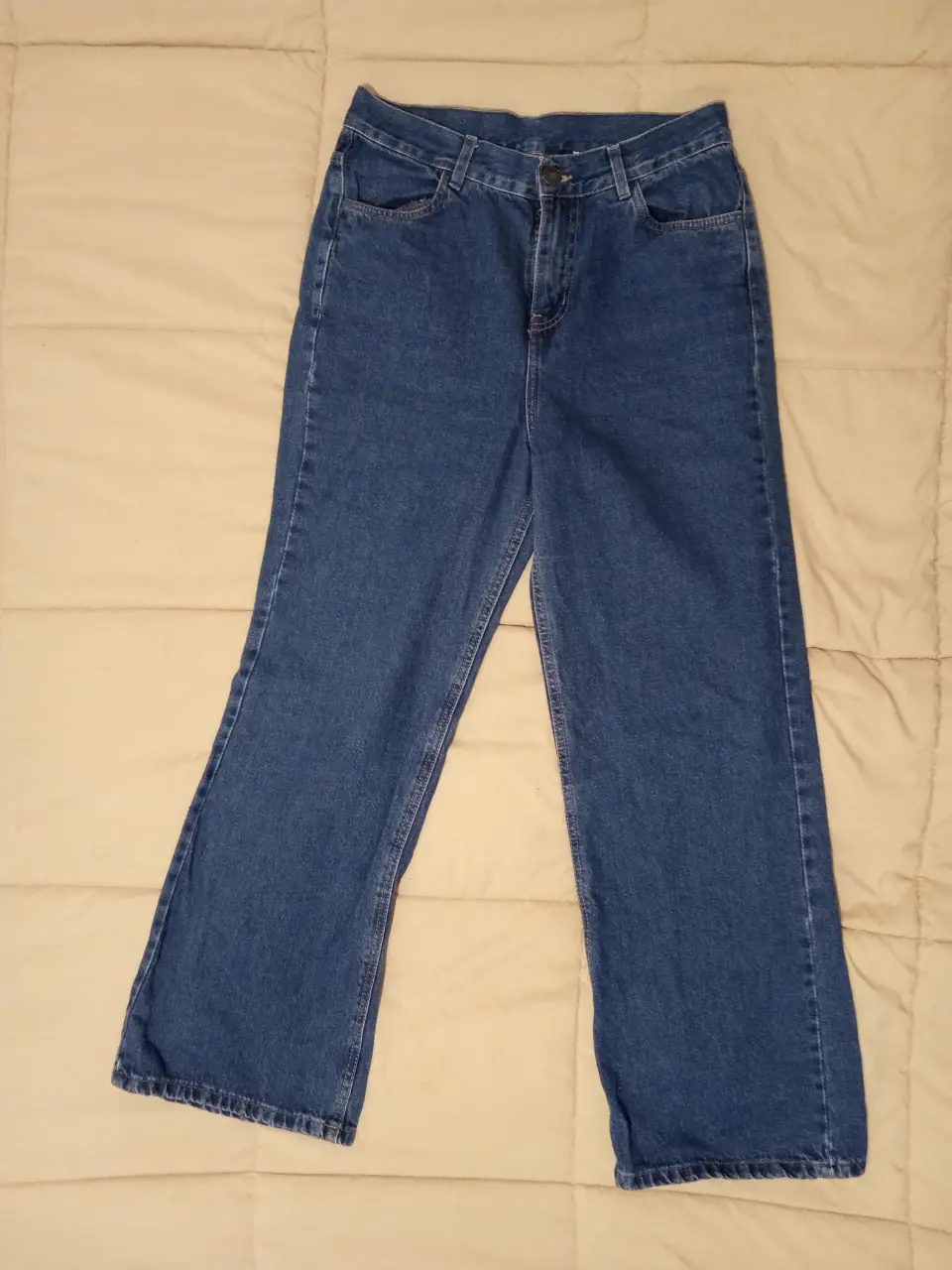 Jeans wide leg de mujer, color azul, de la marca Shejtman Jeans Company, talle 42. Confeccionados en 100% algodón, ideales para un look casual y cómodo.