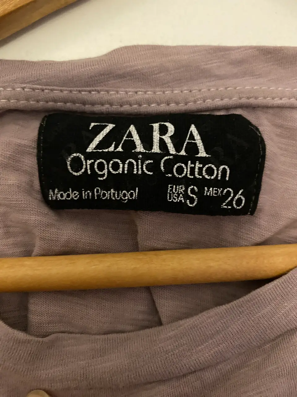 Remera Zara - Vista 2