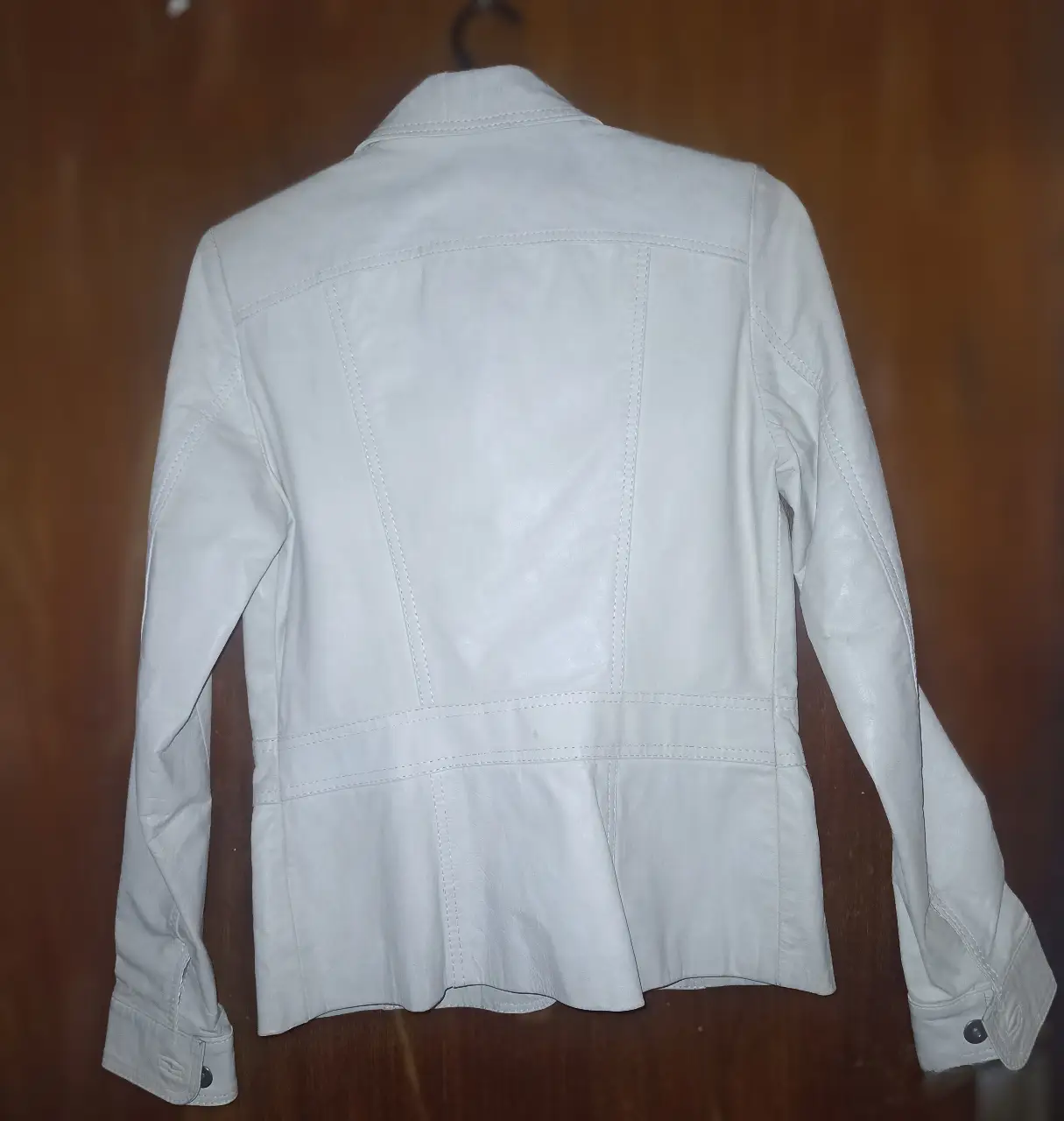Campera CUERO DE VACA - Vista 3