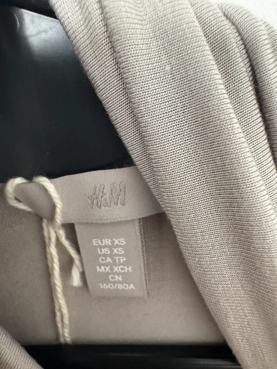 Remera H&M - Vista 3
