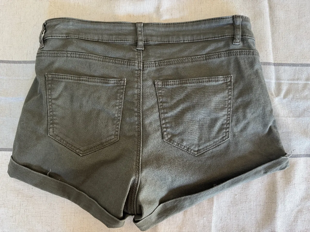 Short H&M - Vista 2