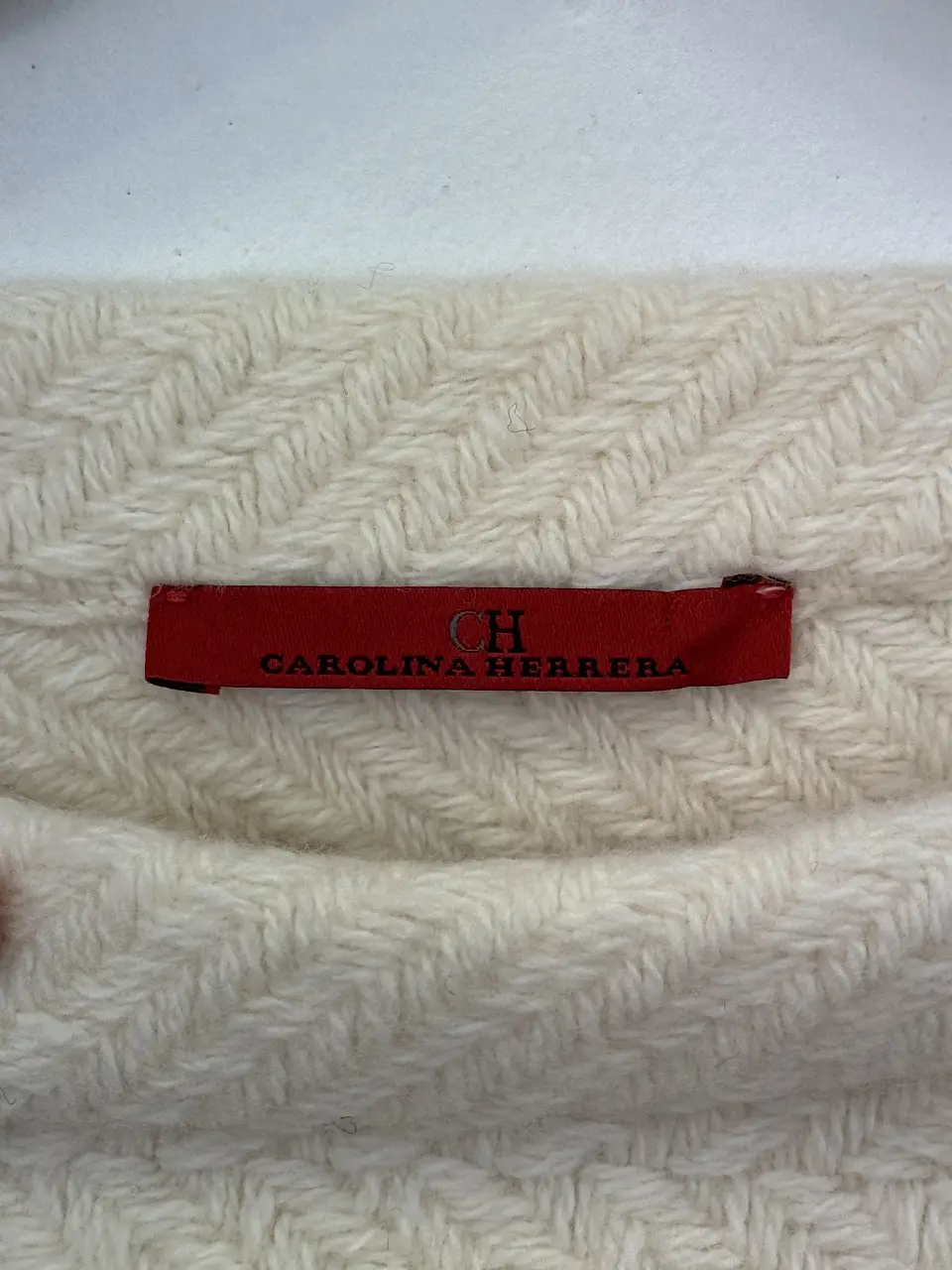 Poncho Carolina Herrera - Vista 3