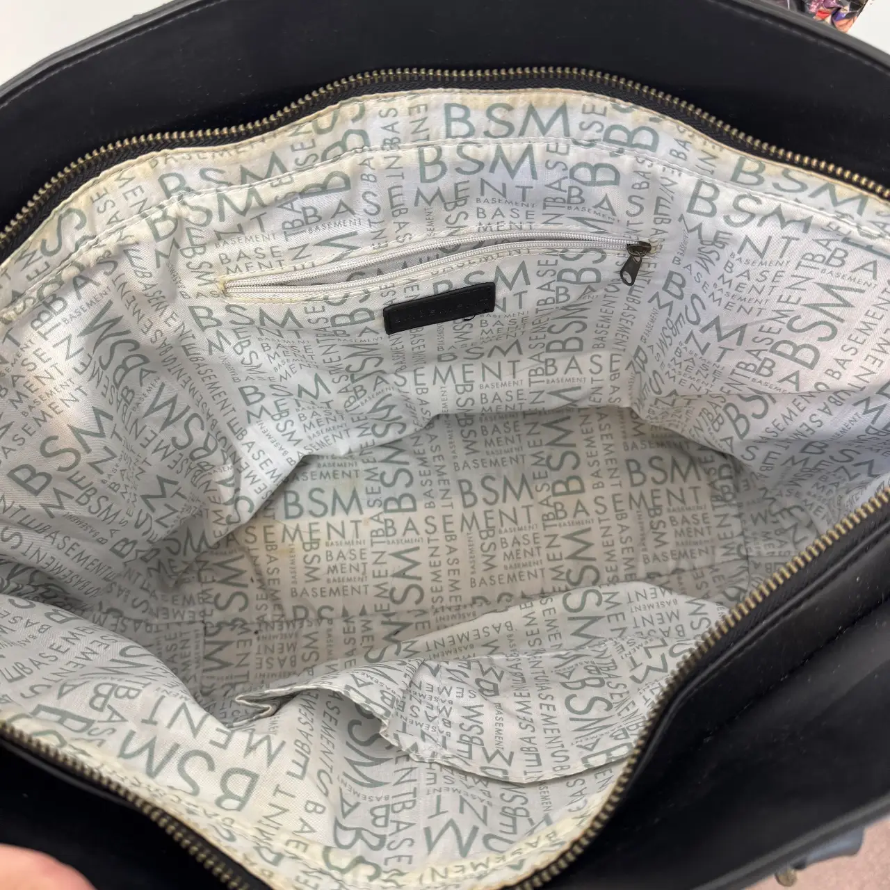 Tote bag Basement - Vista 2