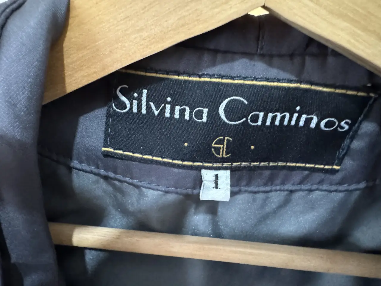 Campera Otra - Vista 3