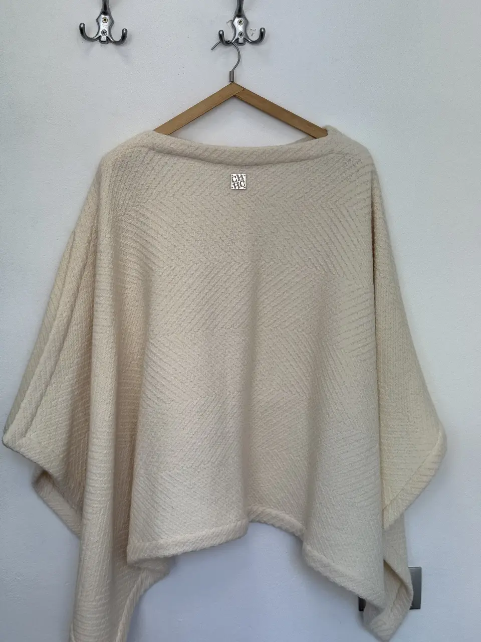 Poncho Carolina Herrera - Vista 2