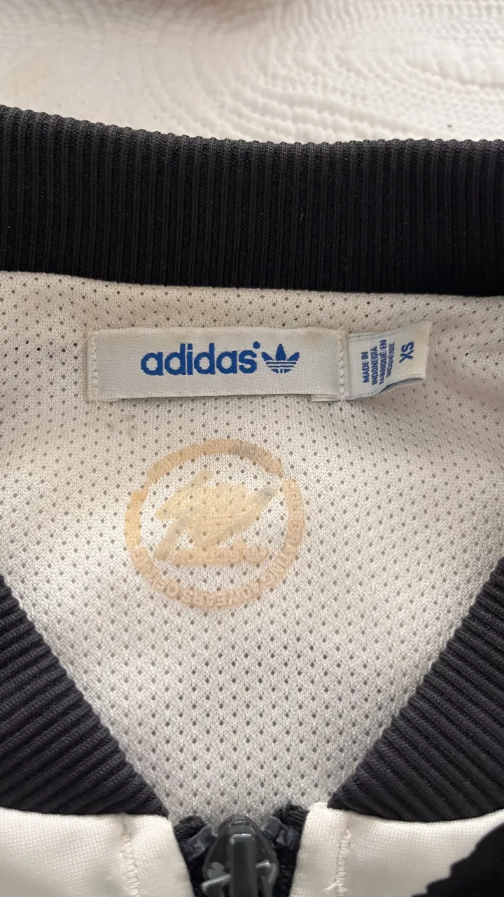 Campera adidas - Vista 3