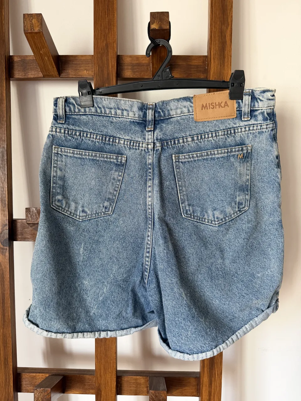 Short Mishka - Vista 2