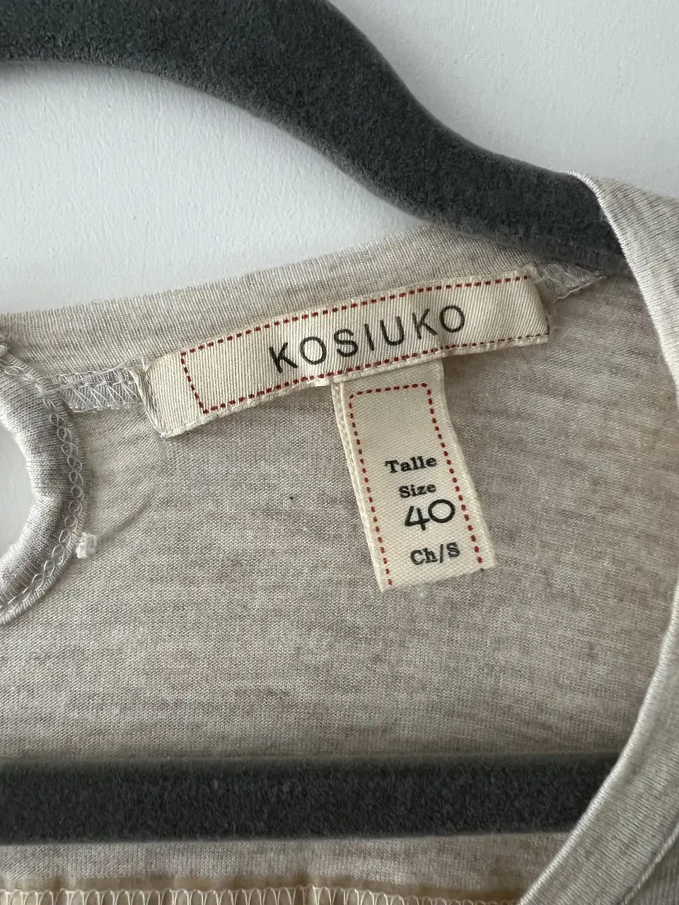 Remera Kosiuko - Vista 2